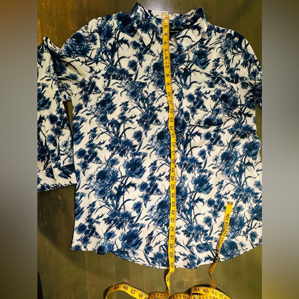 Lovely & Light Weight INC Shimmery Blue Print Button-Front Blouse Sz XL - Picture 6 of 7